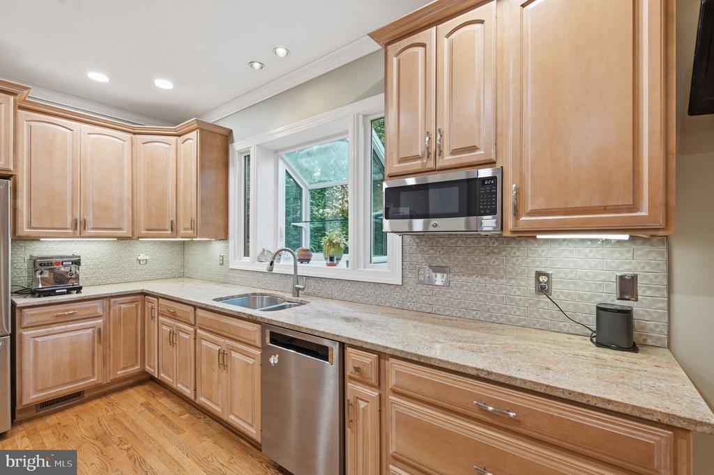 3705 LINDA LANE