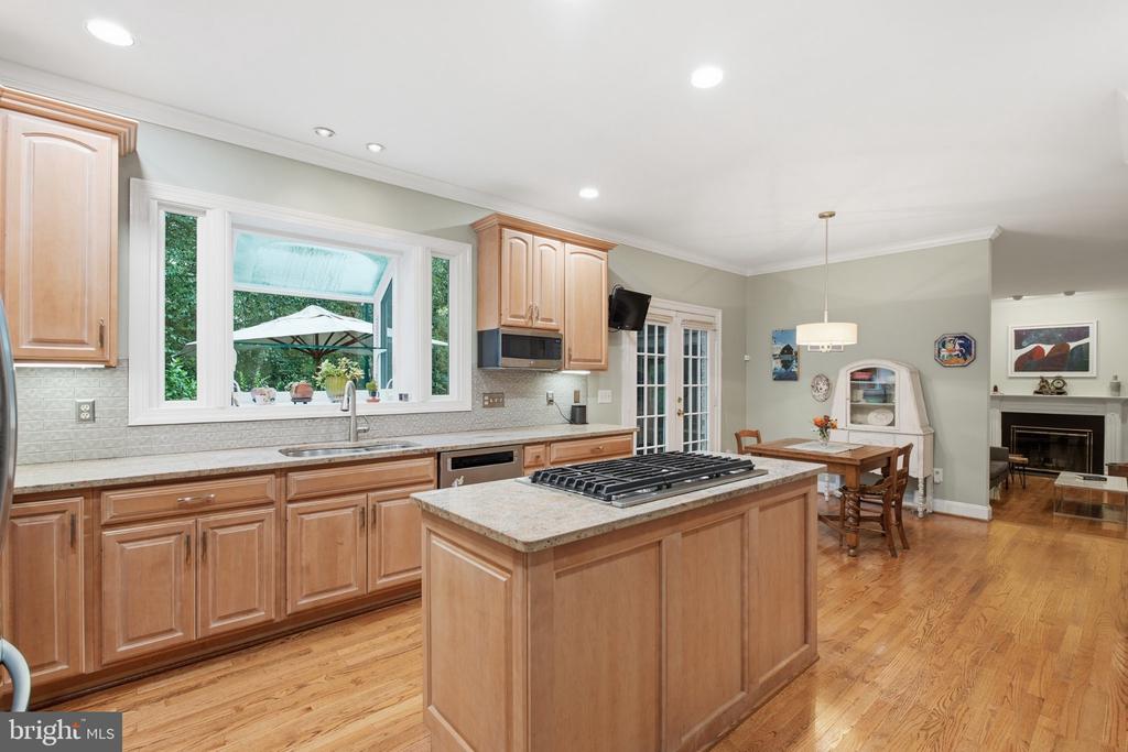 3705 LINDA LANE