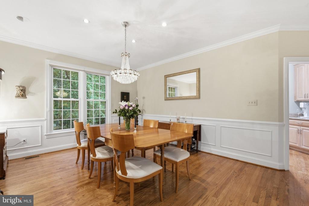 3705 LINDA LANE