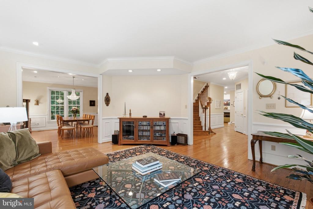 3705 LINDA LANE