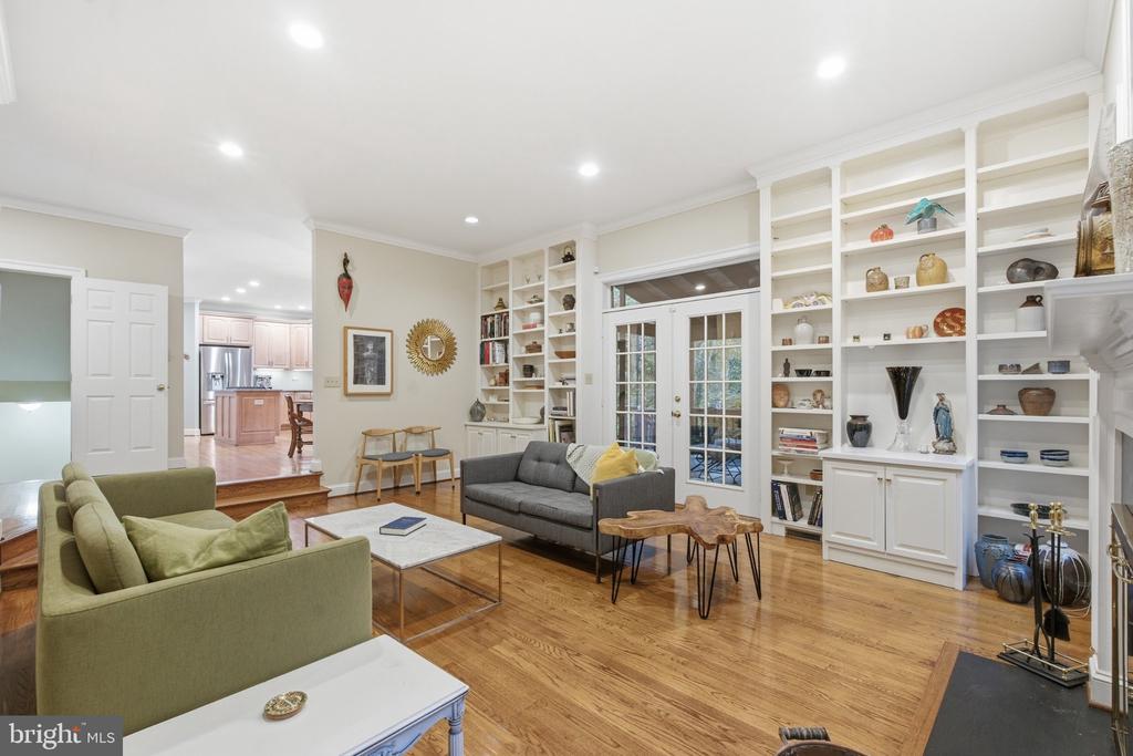 3705 LINDA LANE