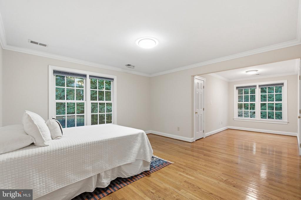 3705 LINDA LANE