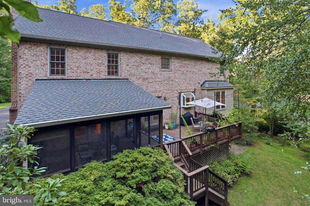 3705 LINDA LANE