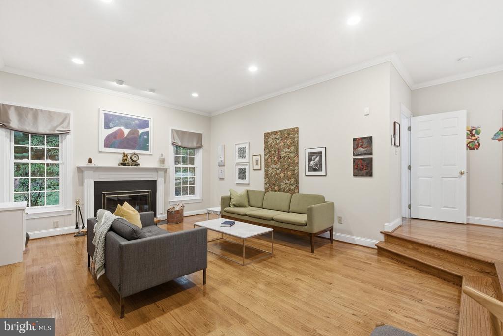 3705 LINDA LANE
