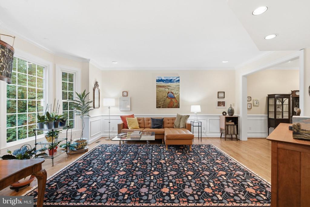 3705 LINDA LANE