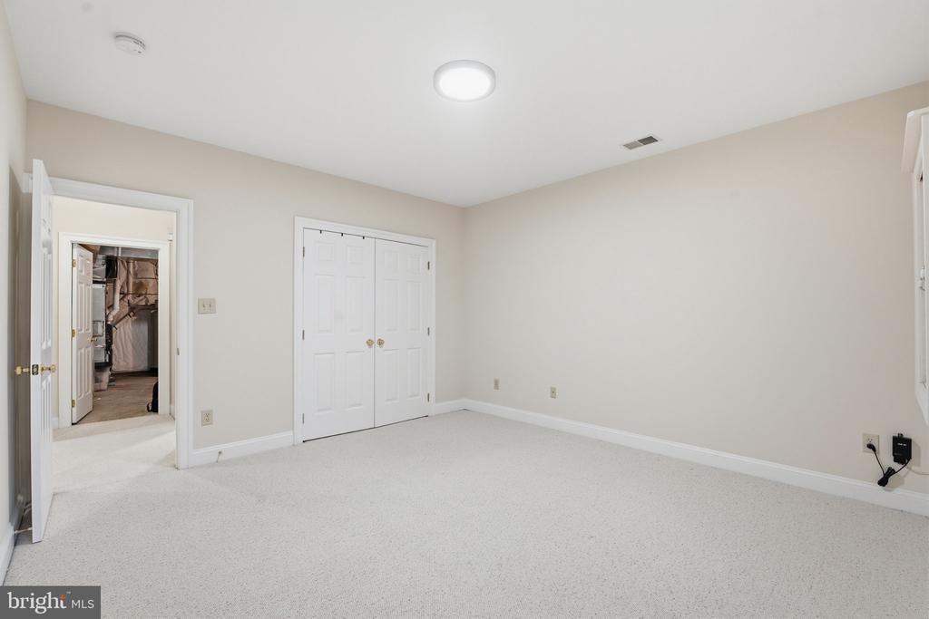 3705 LINDA LANE