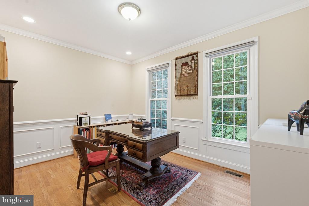 3705 LINDA LANE