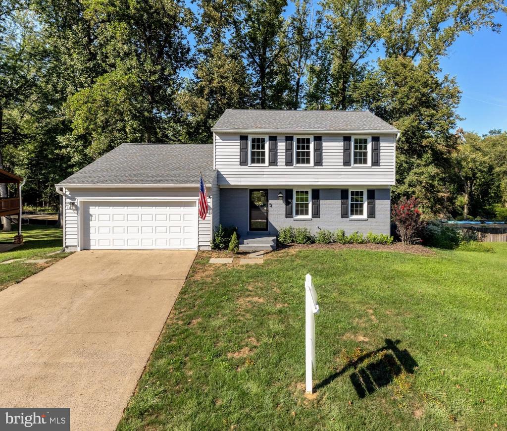 7945 FREEHOLLOW DRIVE