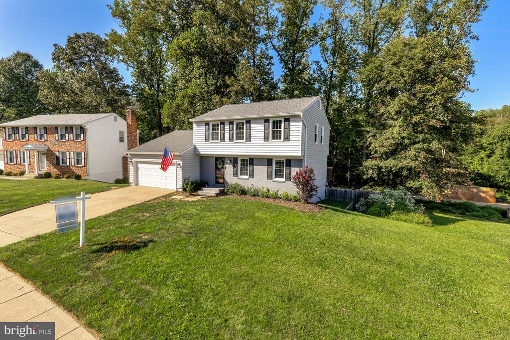 7945 FREEHOLLOW DRIVE