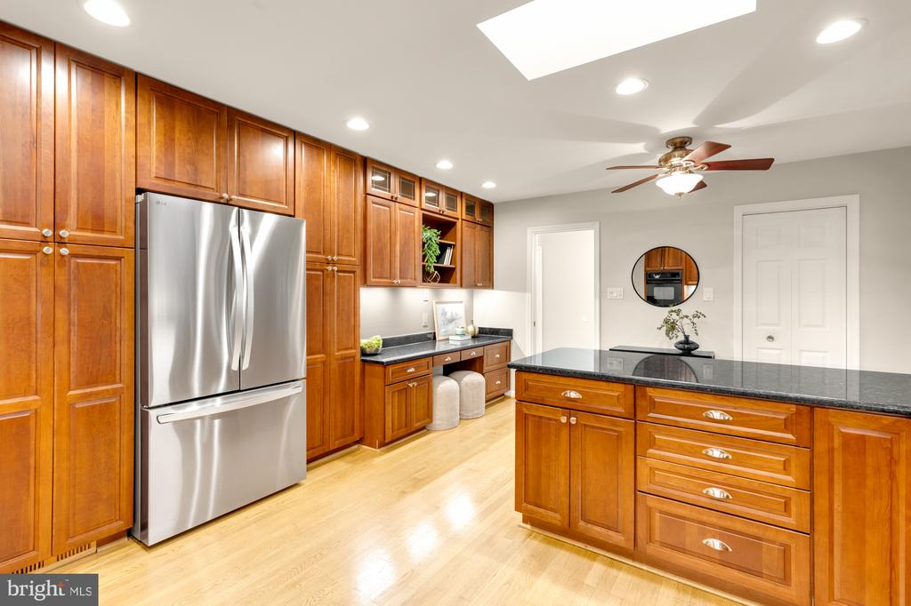 9818 FLINTRIDGE COURT