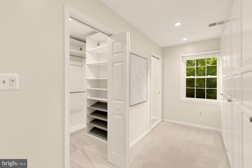 9818 FLINTRIDGE COURT