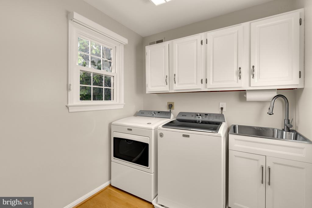 9818 FLINTRIDGE COURT