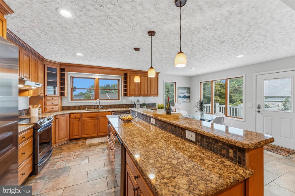 13341 JASPER COURT