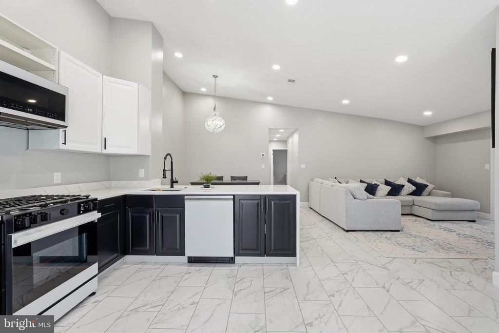 7753 WILLOW POINT DRIVE Unit: 7753