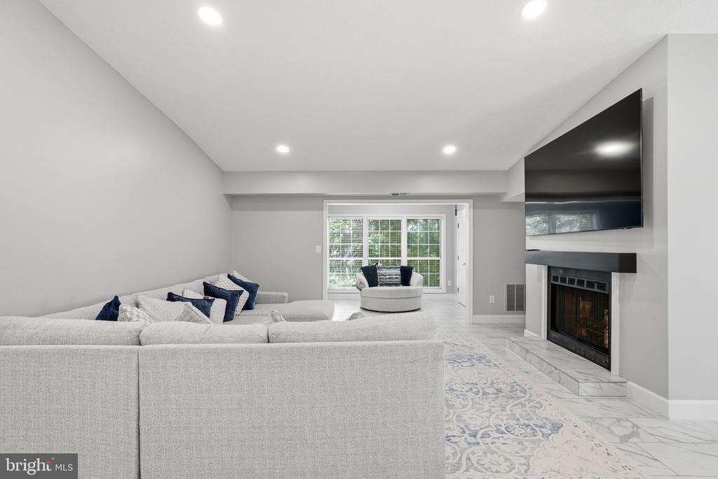 7753 WILLOW POINT DRIVE Unit: 7753