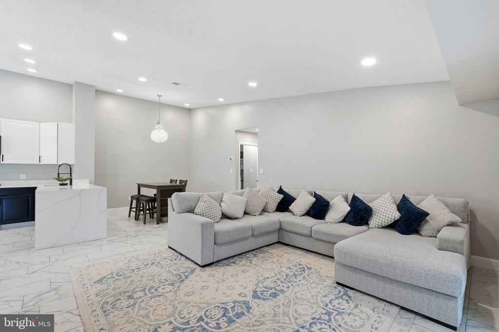 7753 WILLOW POINT DRIVE Unit: 7753