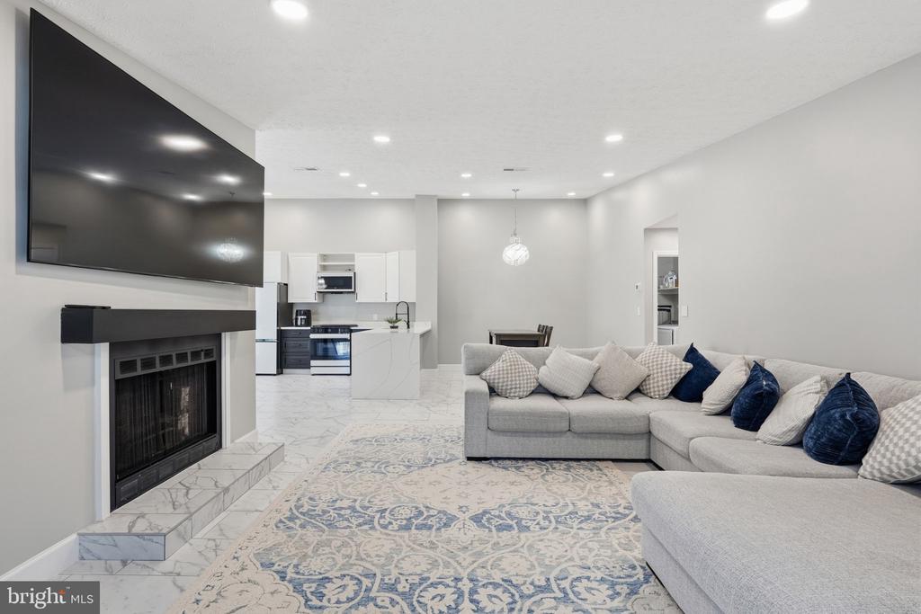 7753 WILLOW POINT DRIVE Unit: 7753