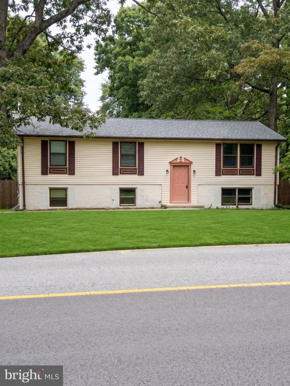 2003 WOODFORD ROAD