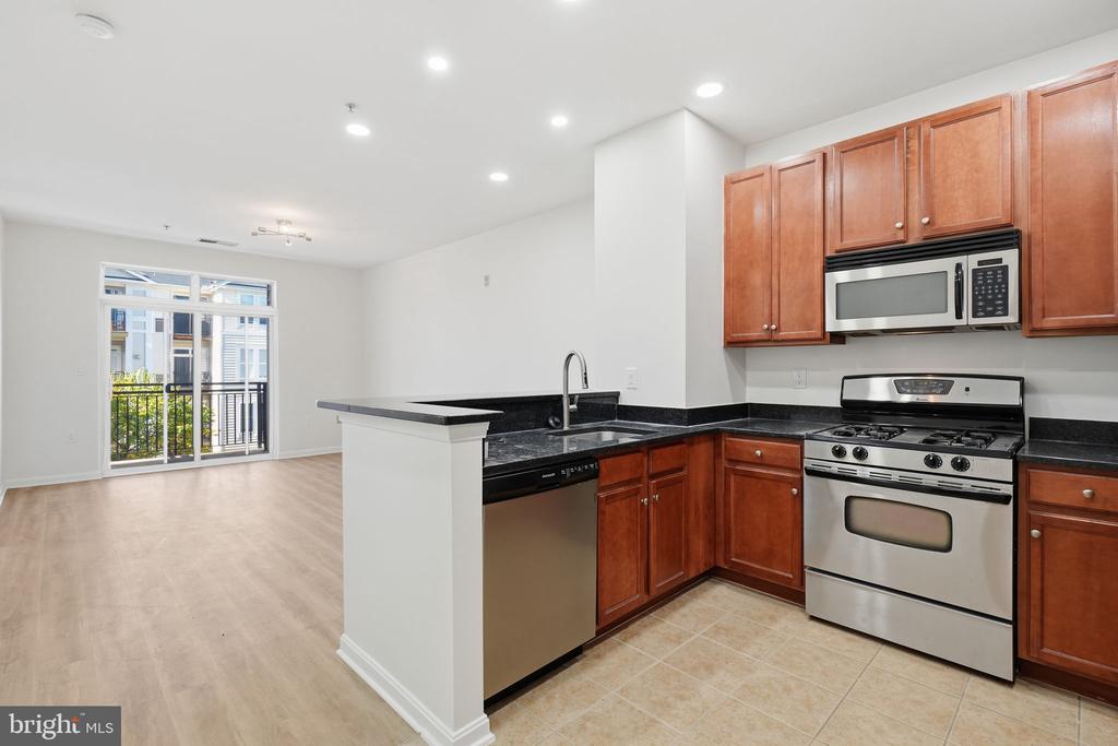 2655 PROSPERITY AVENUE Unit: 351