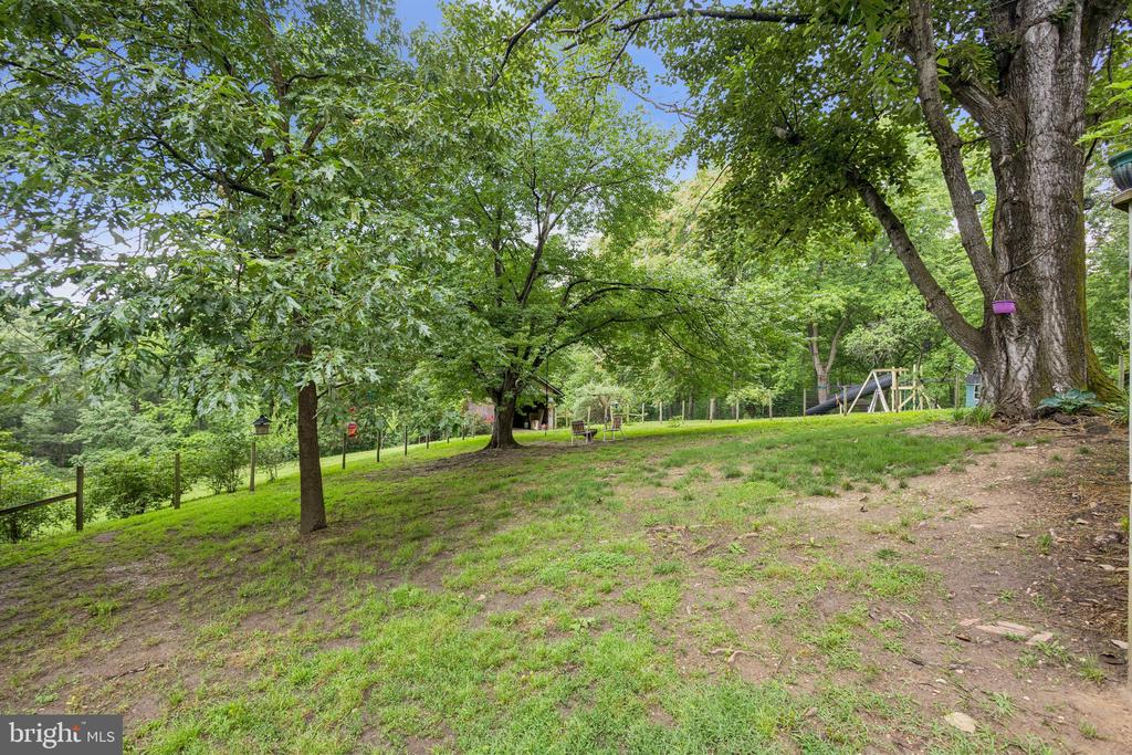 8138 LAMBS CREEK CHURCH ROAD