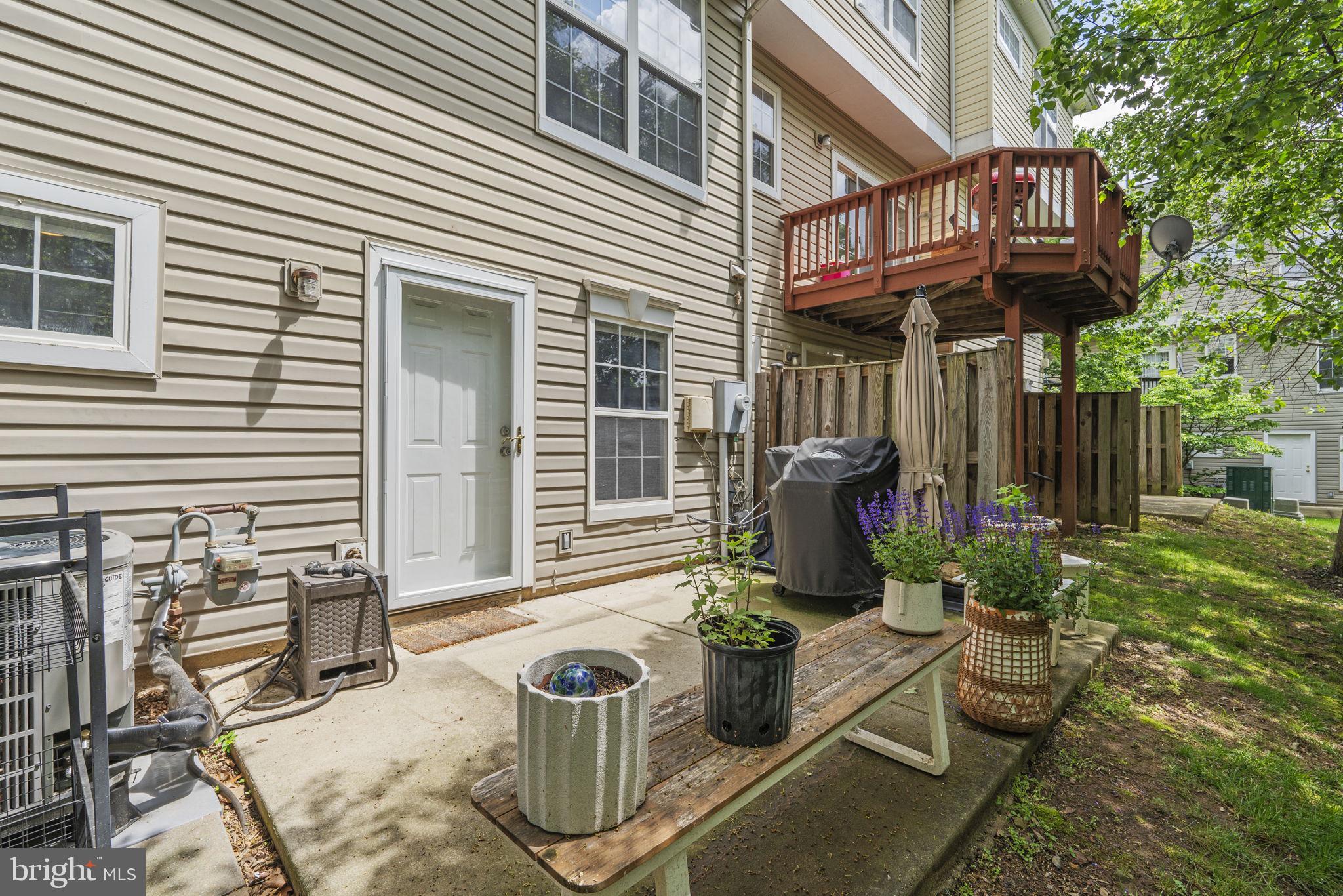 22950 FONTWELL SQUARE