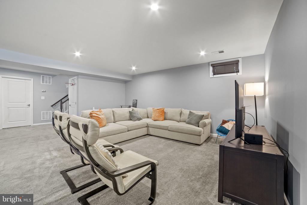 24687 BLACK WILLOW DRIVE