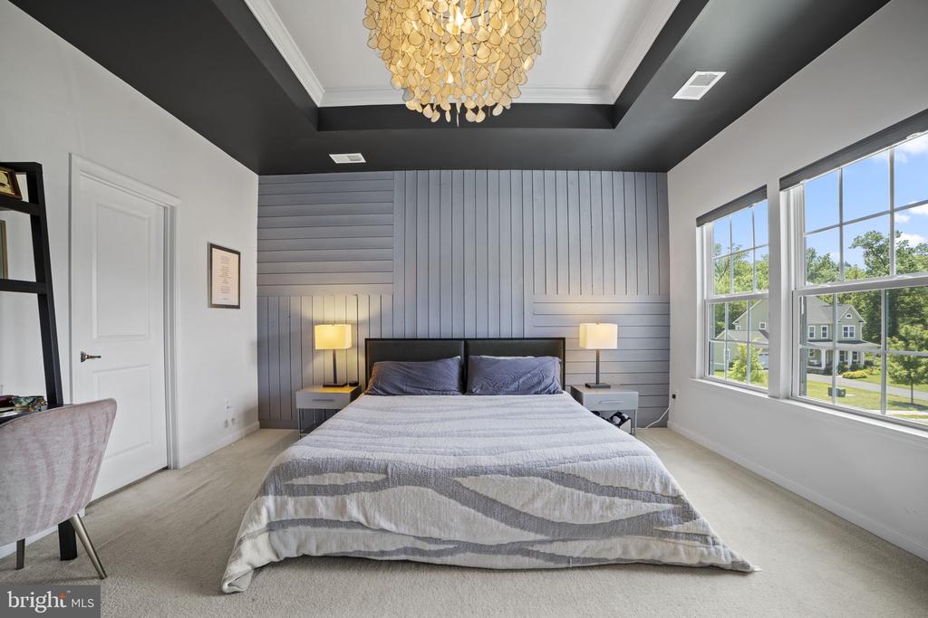 24687 BLACK WILLOW DRIVE