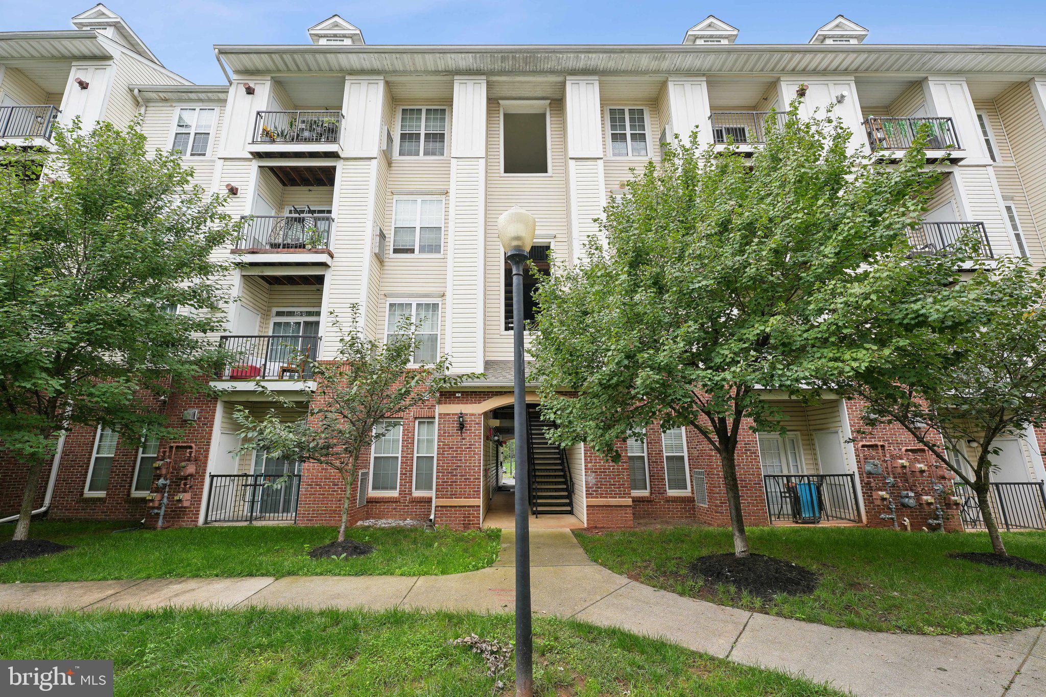 21216 MCFADDEN SQUARE 206
