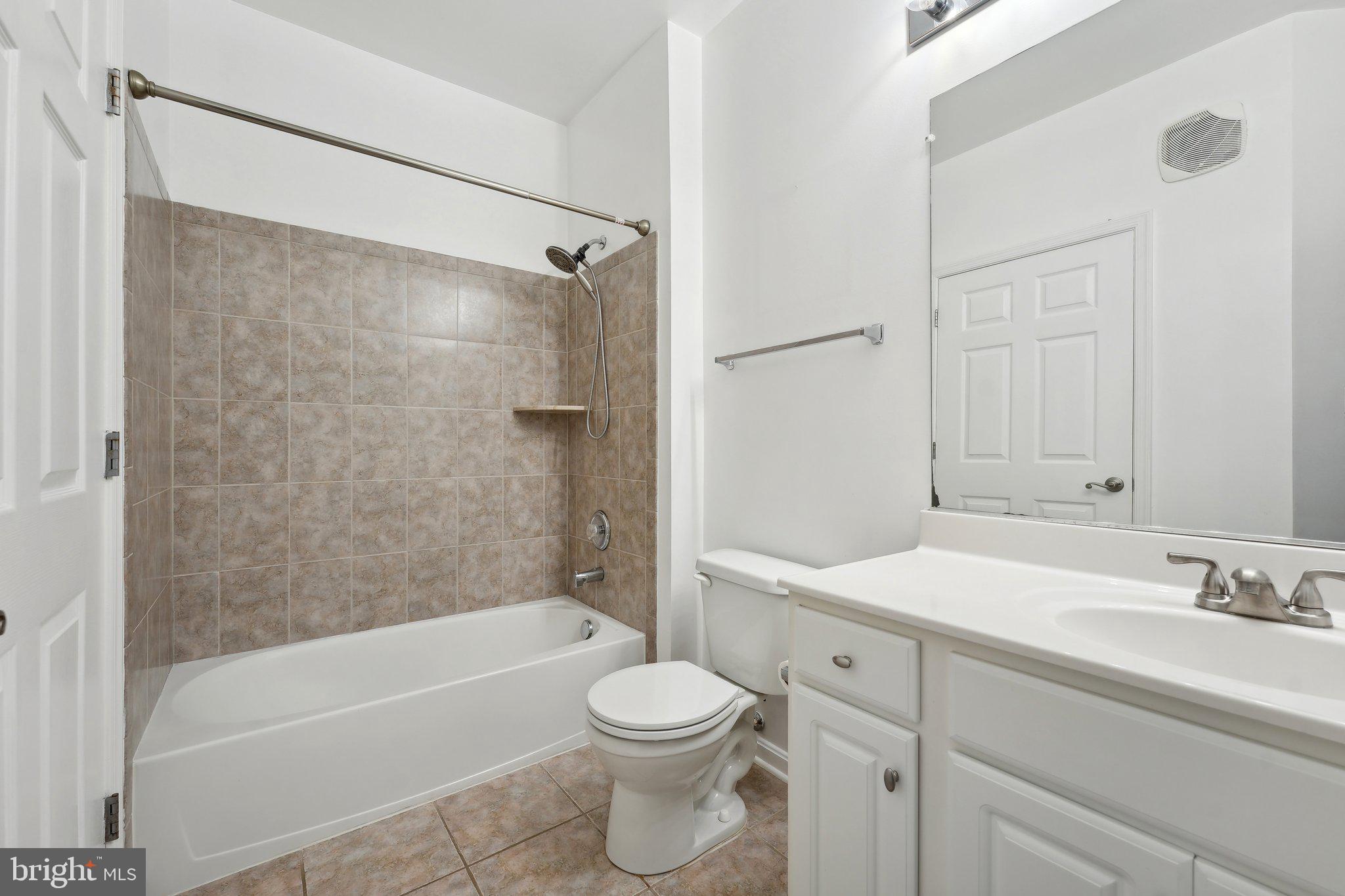 21216 MCFADDEN SQUARE 206