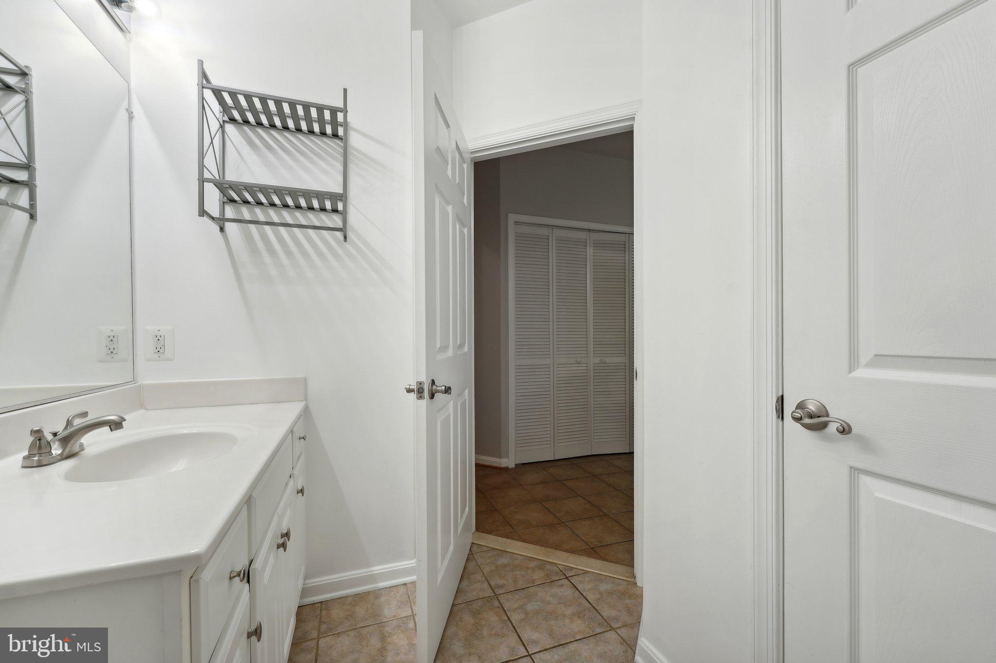 21216 MCFADDEN SQUARE 206
