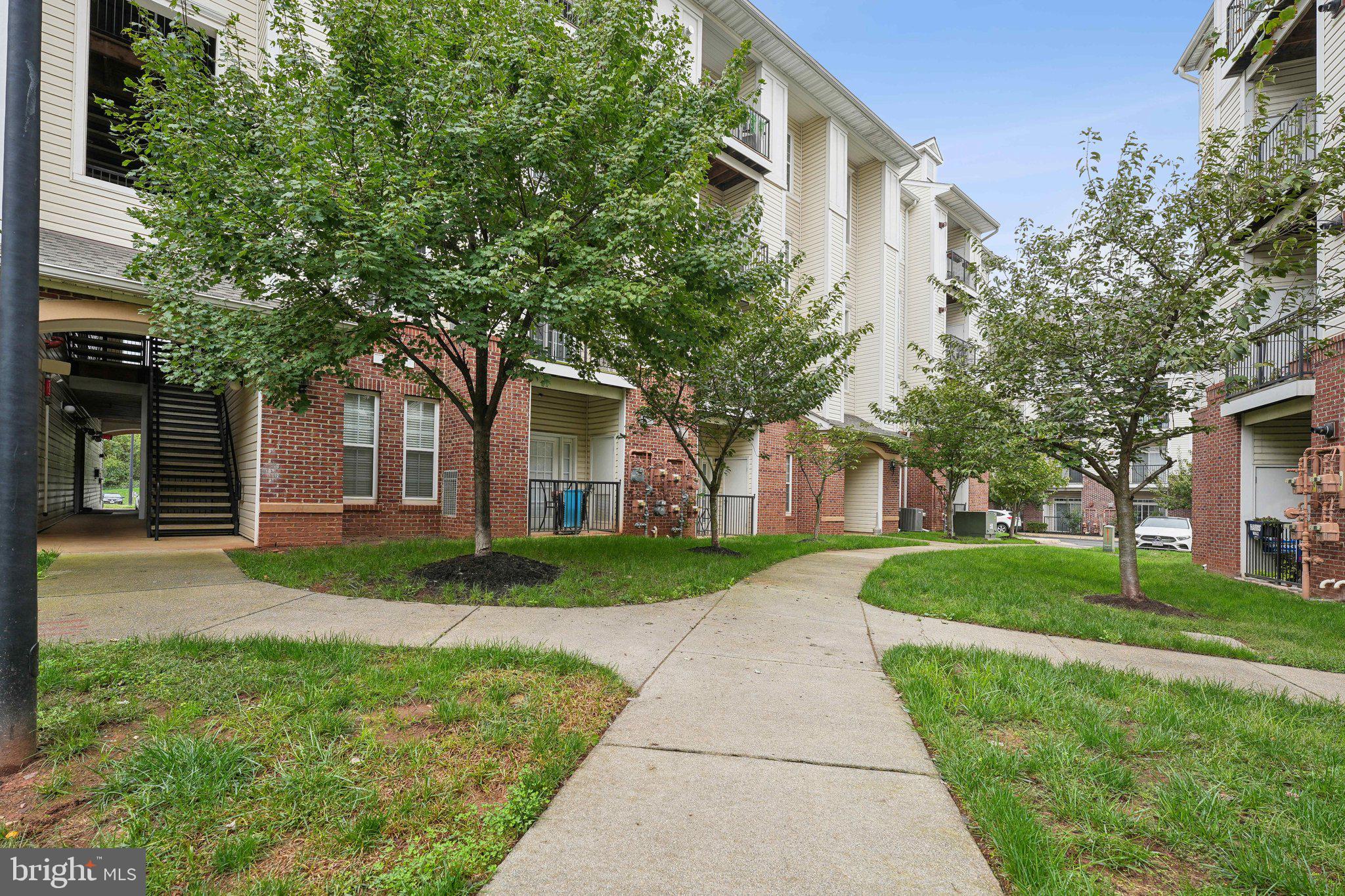21216 MCFADDEN SQUARE 206