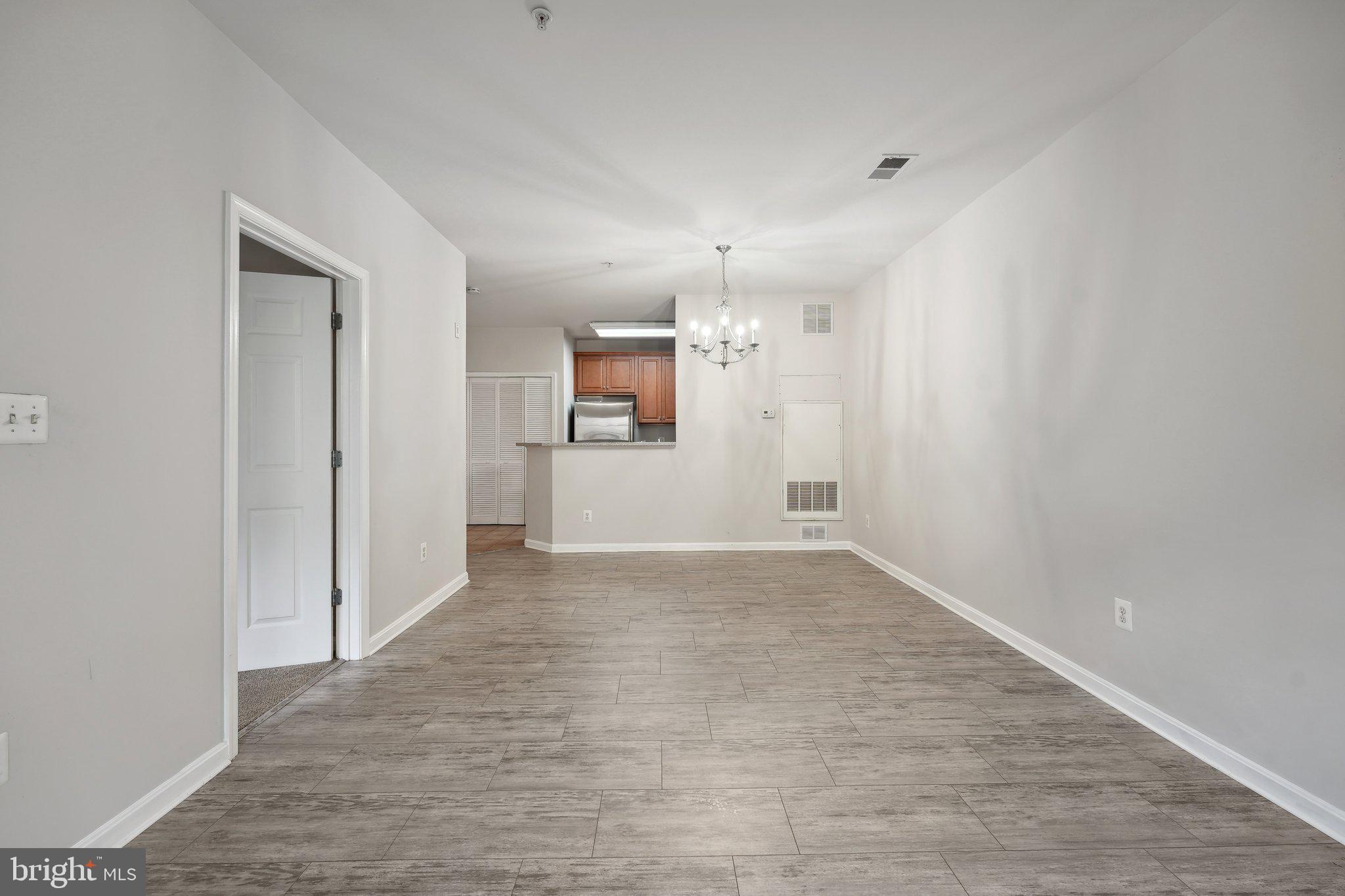 21216 MCFADDEN SQUARE 206