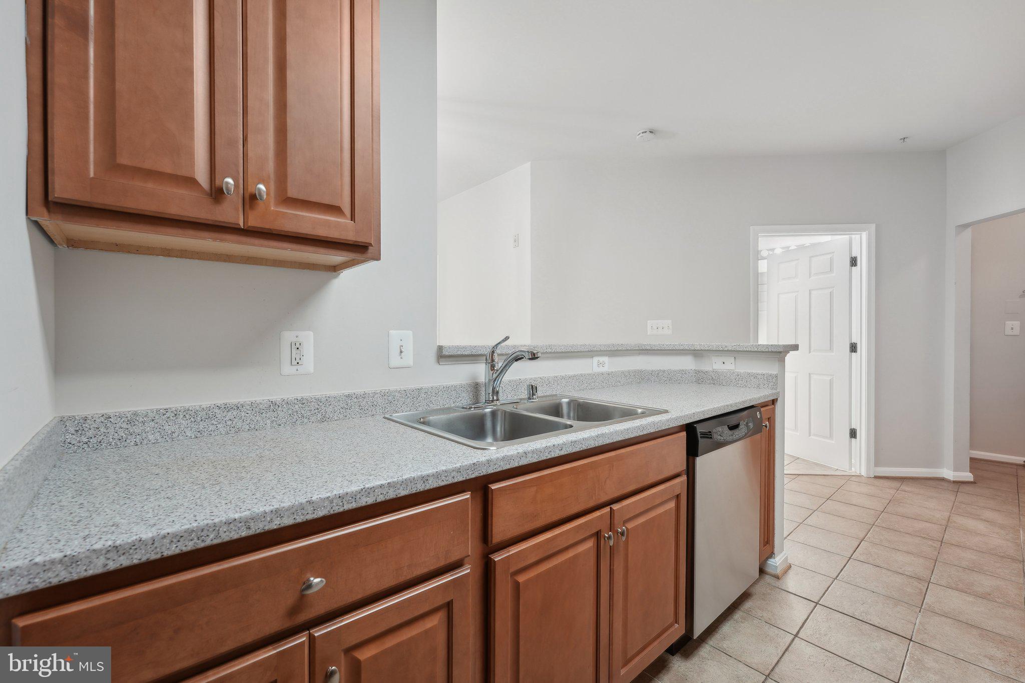 21216 MCFADDEN SQUARE 206