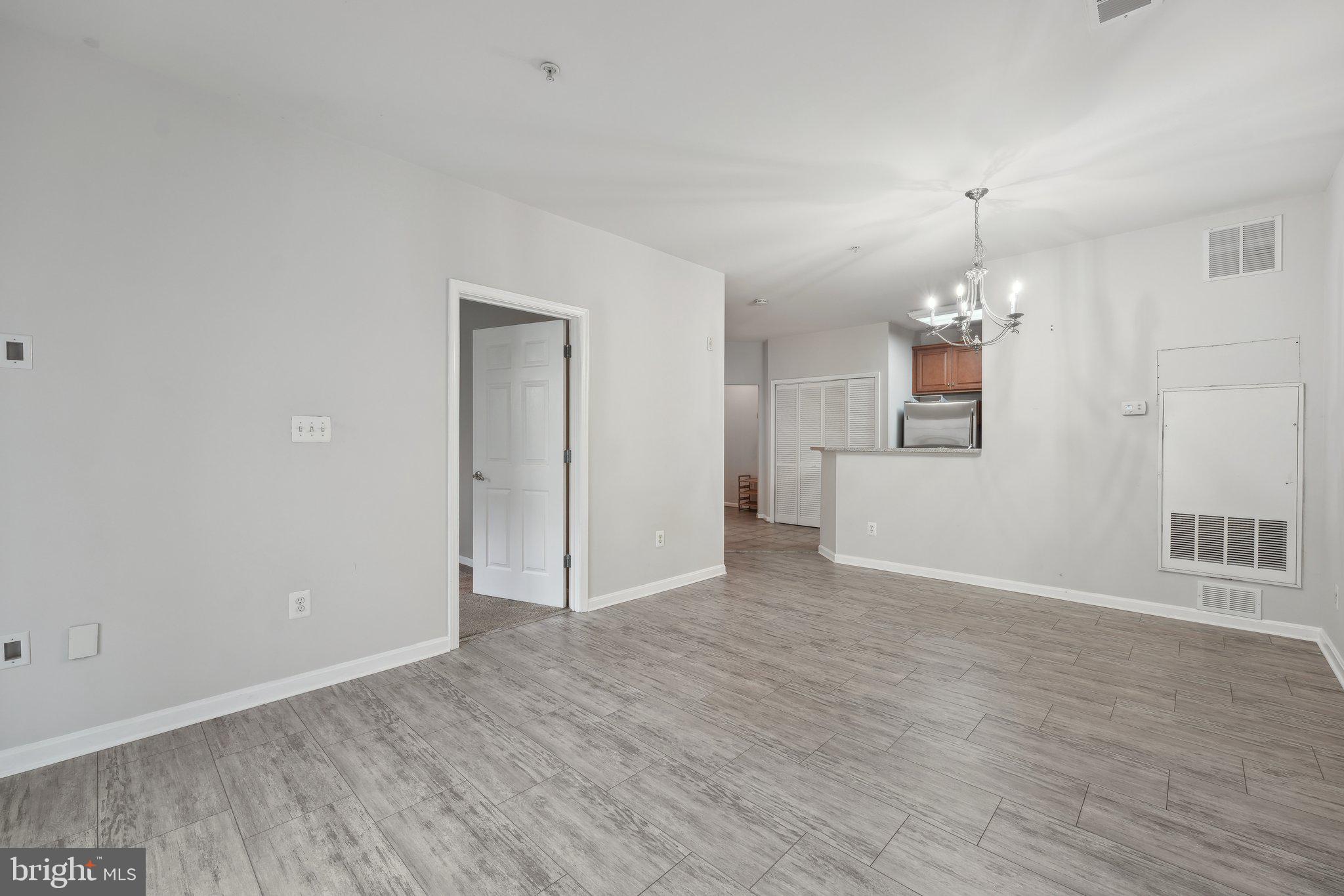 21216 MCFADDEN SQUARE 206