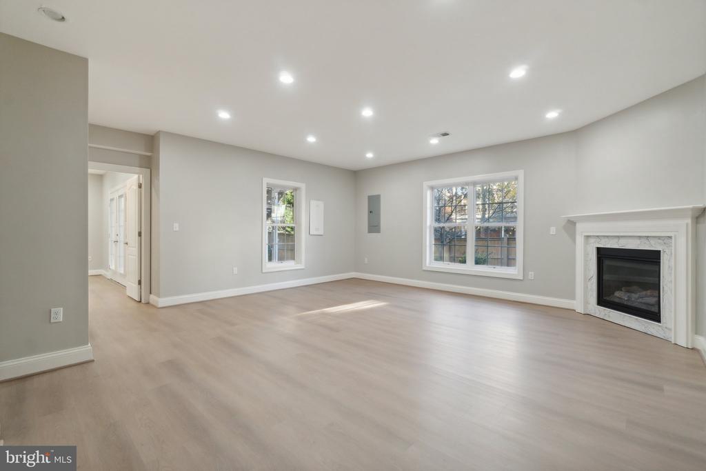 19044 CRIMSON CLOVER TERRACE