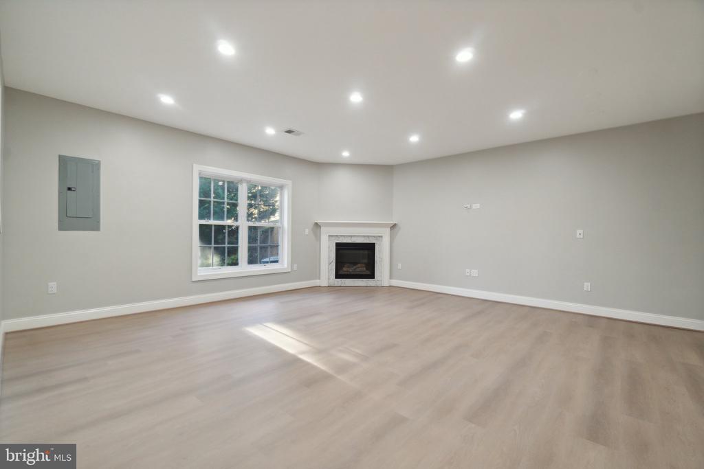 19044 CRIMSON CLOVER TERRACE