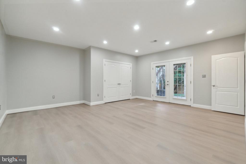 19044 CRIMSON CLOVER TERRACE