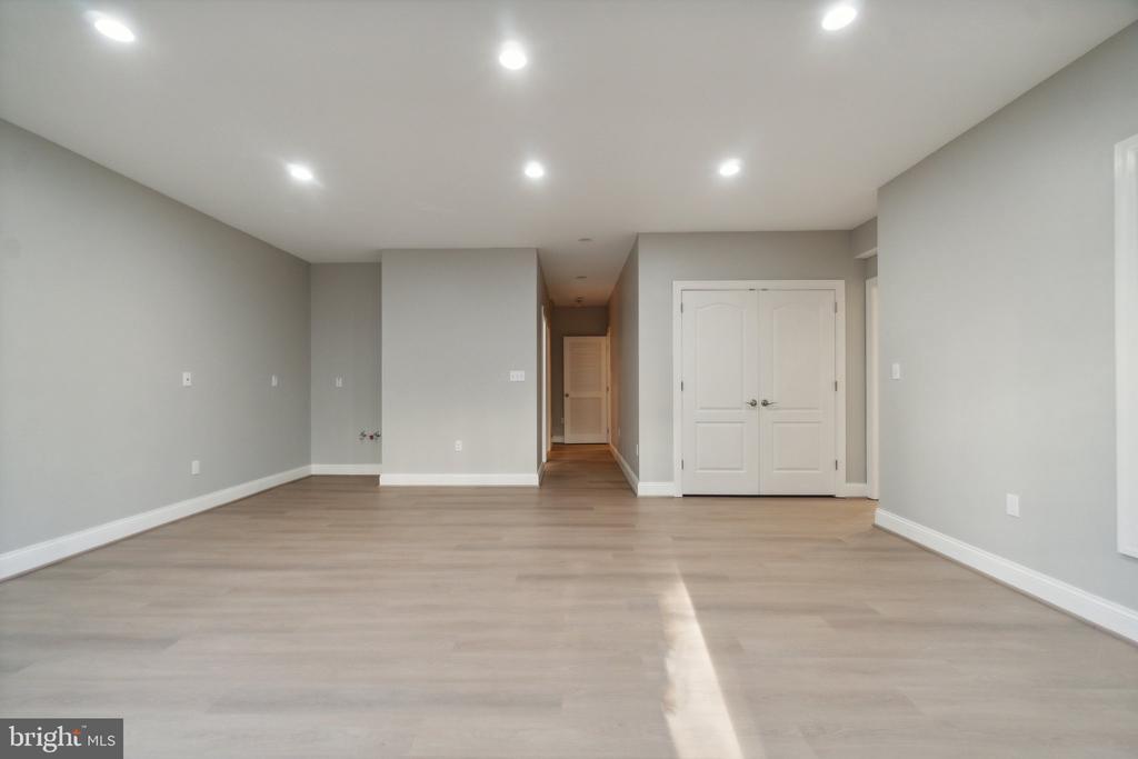 19044 CRIMSON CLOVER TERRACE