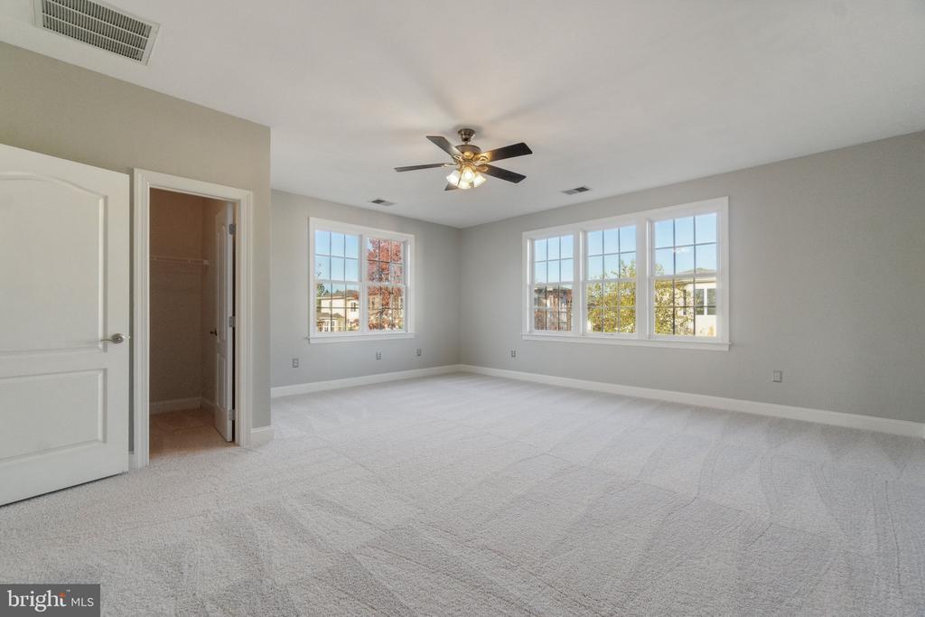 19044 CRIMSON CLOVER TERRACE