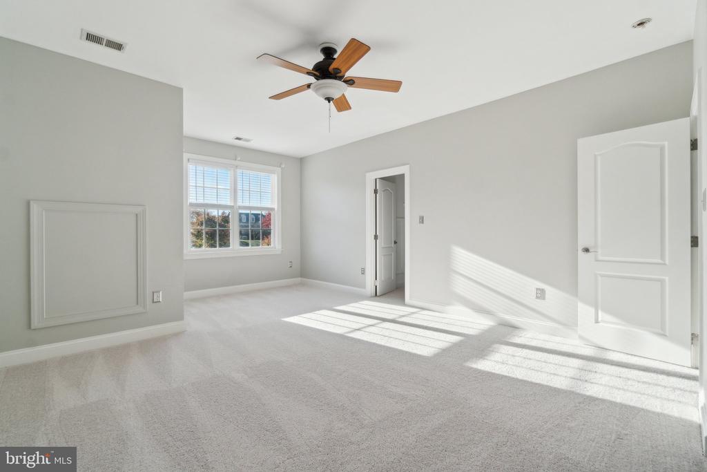 19044 CRIMSON CLOVER TERRACE