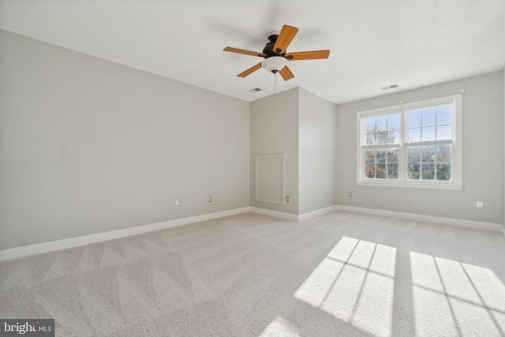 19044 CRIMSON CLOVER TERRACE