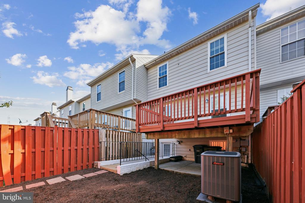 45326 GABLE SQUARE
