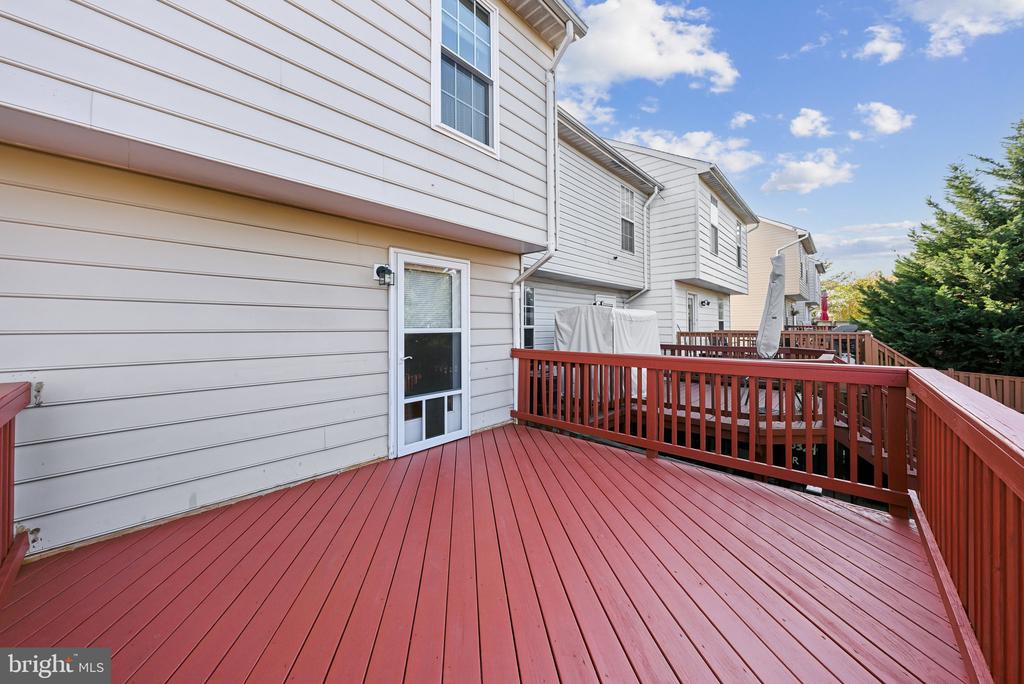 45326 GABLE SQUARE