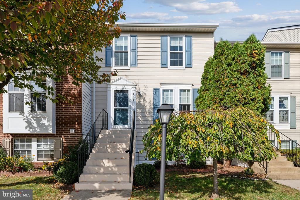 45326 GABLE SQUARE