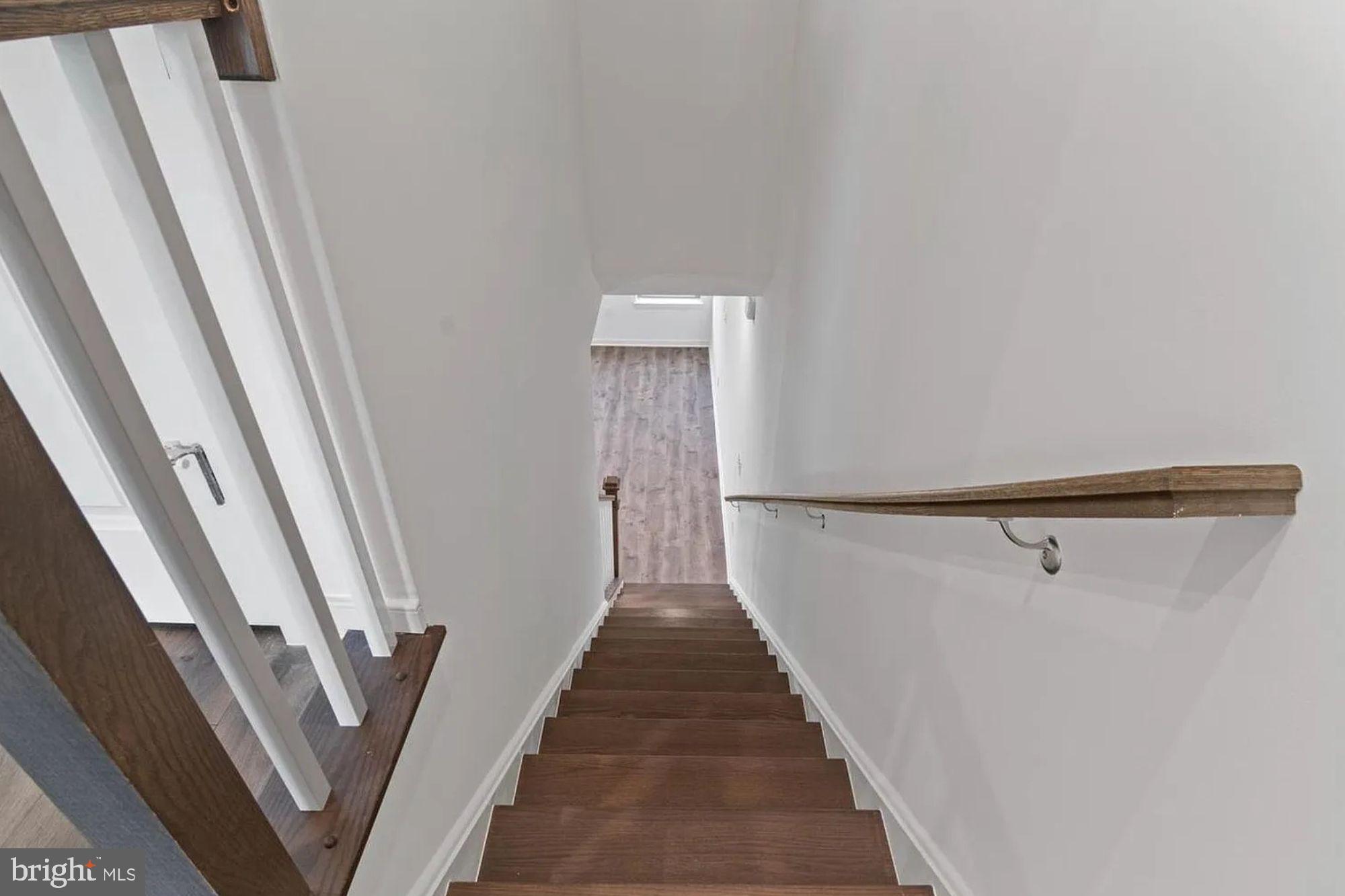20927 BLUEBIRD SQUARE