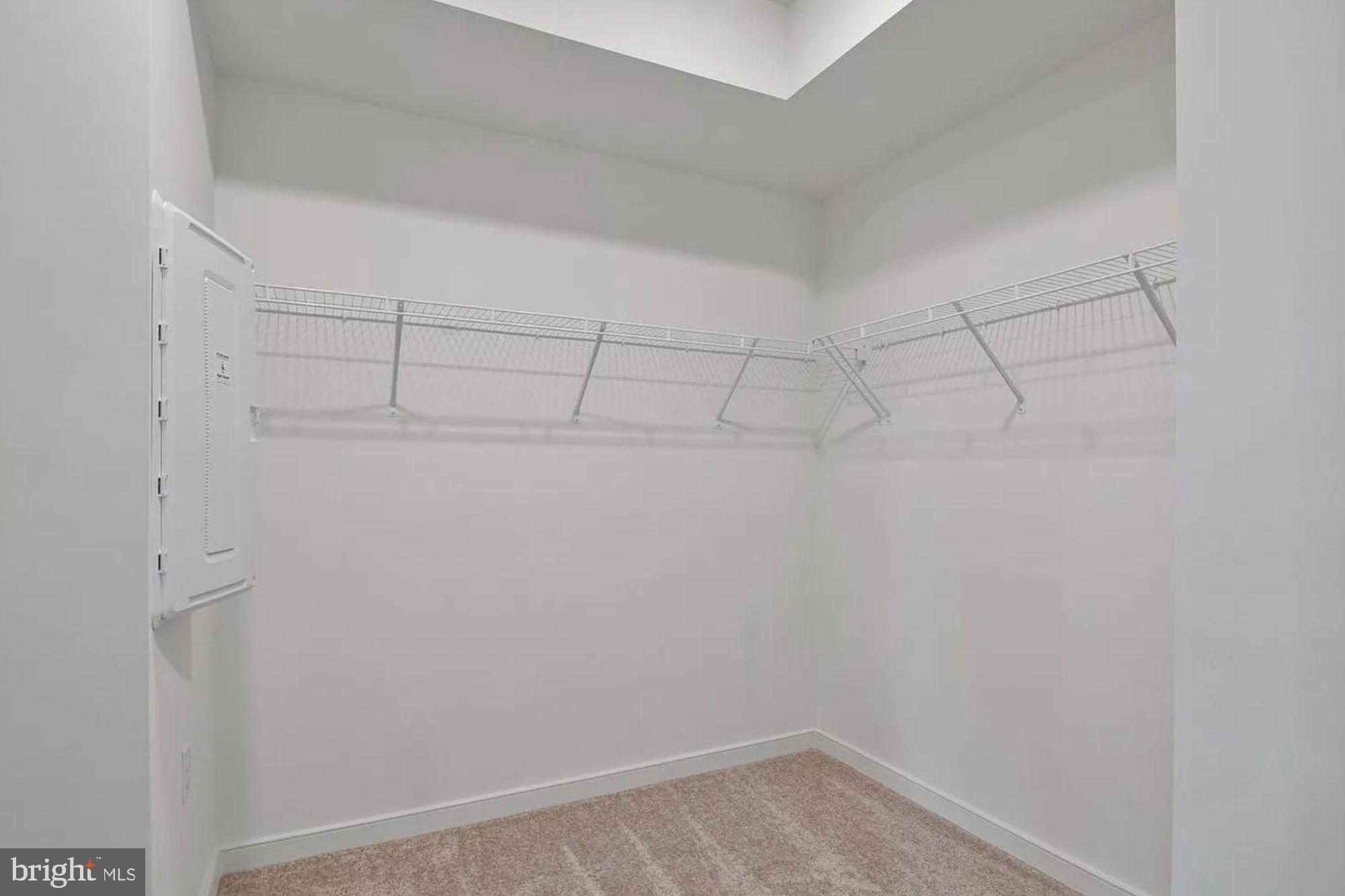 20927 BLUEBIRD SQUARE