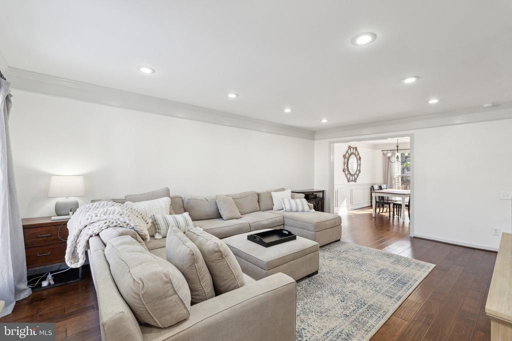 43854 LABURNUM SQUARE