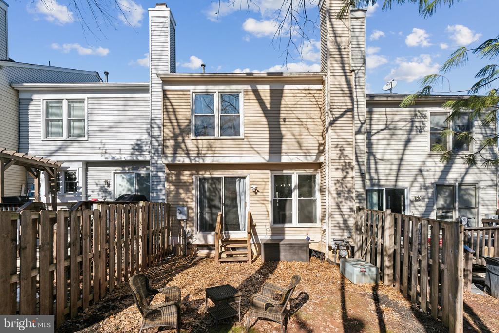 43854 LABURNUM SQUARE