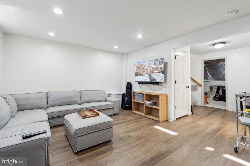 43854 LABURNUM SQUARE