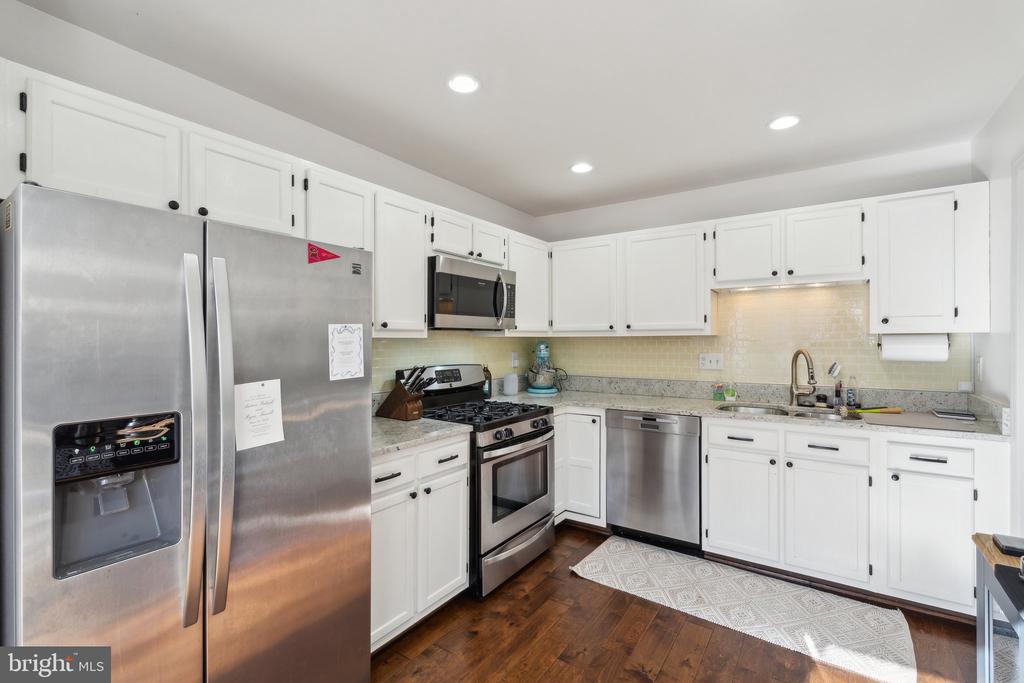 43854 LABURNUM SQUARE